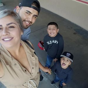 Meet your Posher, Lesly